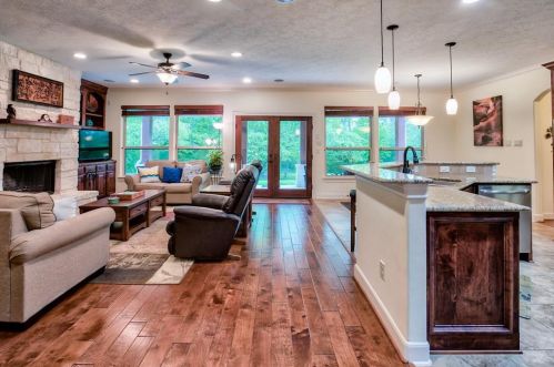 2142 Cedar View Ln, Bellvue, TX 77418-6122
