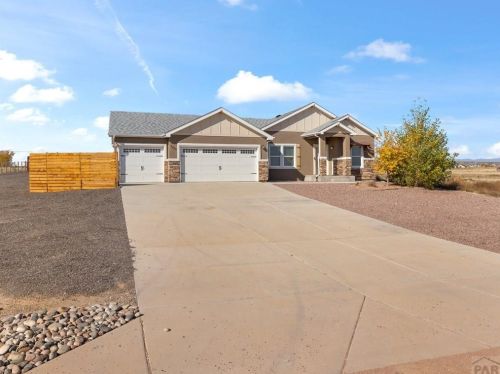 1433 Dailey Dr, Pueblo CO  81007-1239 exterior