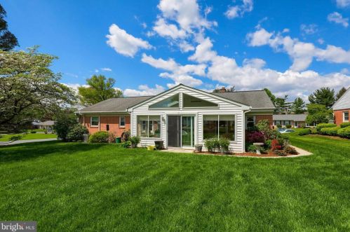 1631 Sunset Ave, Lancaster PA  17601-4355 exterior