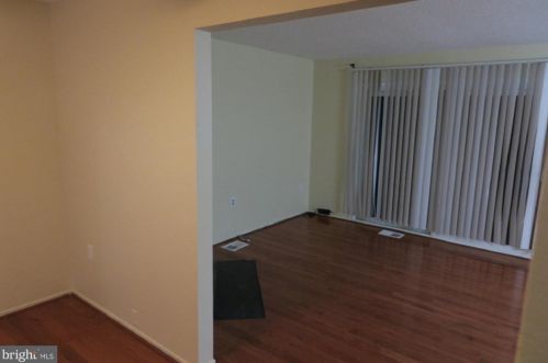 15253 Lodge Ter, Woodbridge VA  22191-3805 exterior