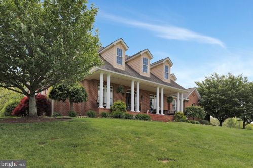 1229 Little Georgetown Rd, Hedgesville, WV 25427-7101
