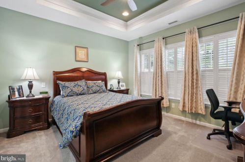 85 Sparrow Dr, Trenton NJ 08690-2463 exterior