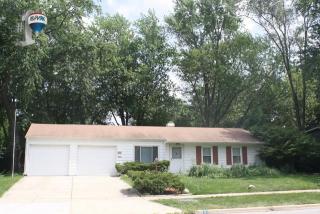 903 Parkside Cir, Streamwood, IL 60107-1620