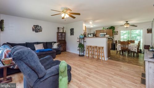 84 New Hope Rd, Berkeley Springs, WV 25411-3540