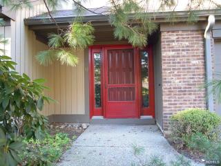 91 Frost Ln, Mahwah, NJ 07430-3314