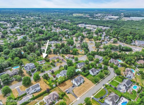 232 Cold Indian Spg Rd, Tinton Falls NJ 07712-3224 exterior