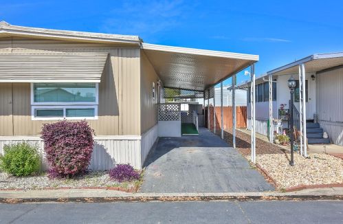221 Club House Dr, Rancho Cordova, CA 95670-4302