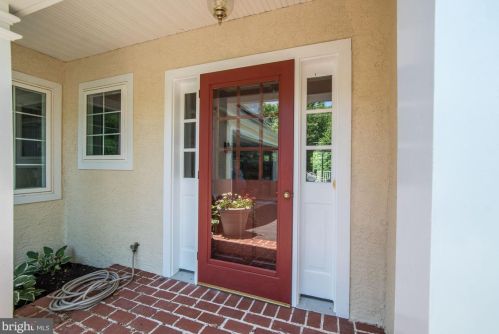 130 Longview Cir, Media, PA 19063-2075