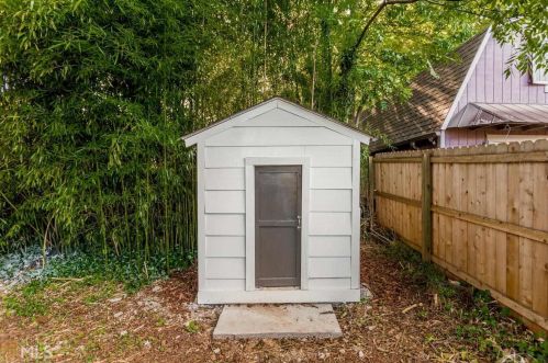 2580 Harris St, Atlanta GA  30344-2624 exterior