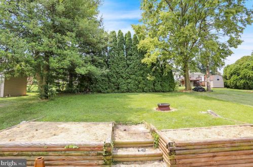 121 Irene Ave, Ephrata PA  17522-2169 exterior