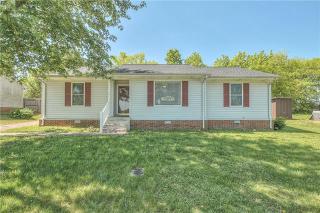445 Parkside Cir, Lebanon, TN 37087-3953