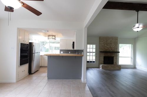 925 Echo Ln, Austin TX  78745-5418 exterior