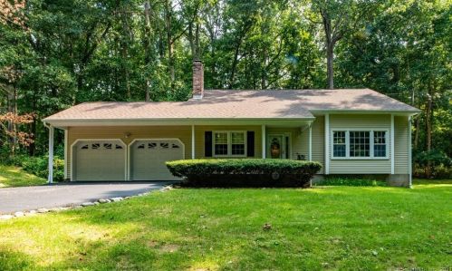 47 Eagle Ridge Dr, Gales Ferry, CT 06335-1906