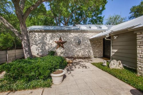 10846 Crooked Creek Ct, Dallas, TX 75229-4301