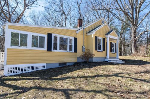 447 Ocean Rd, Portsmouth, NH 03801-6006