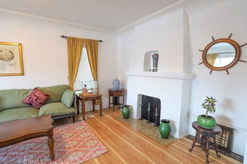 925 Emily St, Anaheim CA  92805-1910 exterior