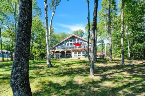 18 Winter Dr, Embden, ME 04958-3405