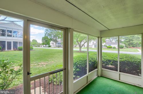 97 Valleybrook Dr, Lancaster PA  17601-4612 exterior