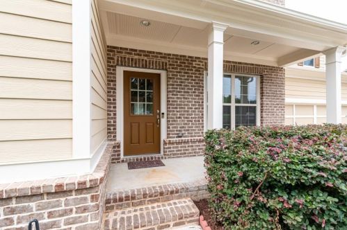 2970 Terra View Dr, Lilburn, GA 30047-2472