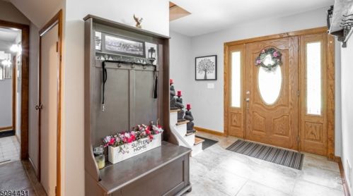 72 Lee Hill Rd, Andover, NJ 07821-3522