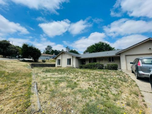 2699 Heney Ln, Valley Springs, CA 95252-9516