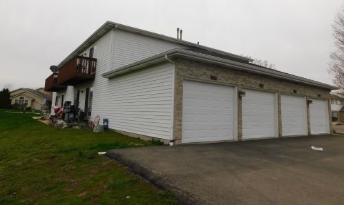 960 Constance Ln, Sycamore, IL 60178-3251