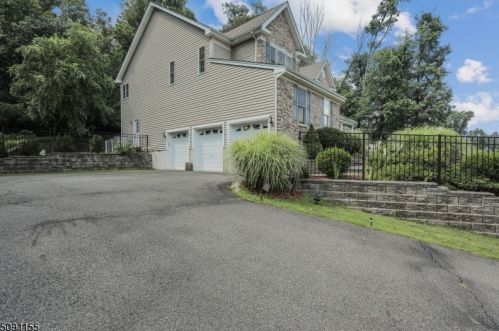 5 Poplar Ct, Dover NJ  07869-2429 exterior