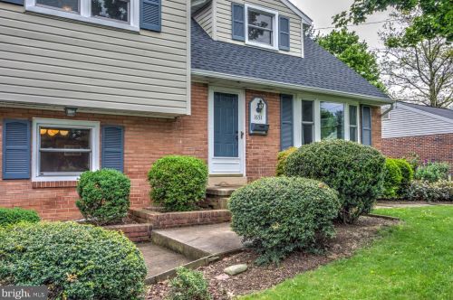 1651 Sunset Ave, Lancaster PA  17601-4355 exterior