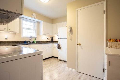 19 Creekwood Sq, Cincinnati OH 45246-3838 exterior