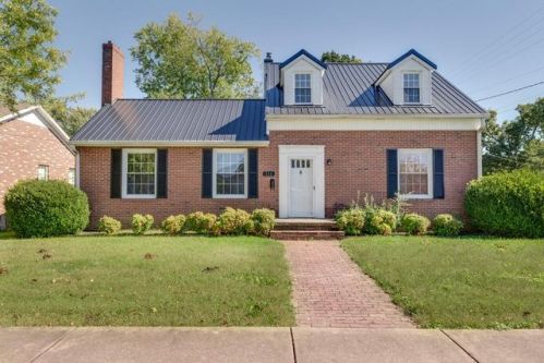 111 Park St, Hohenwald, TN 38462-1426