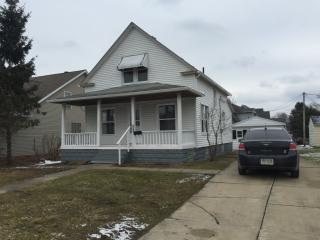 6957 Brecksville Rd, Cleveland OH  44131-5046 exterior