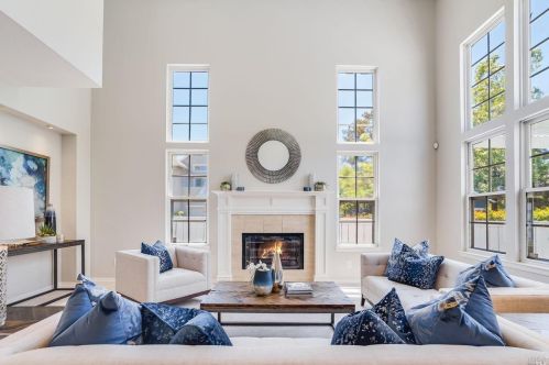 2 Edgewater Ct, San Rafael, CA 94903-2739