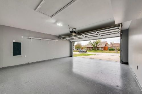 2230 Bowie Dr, Carrollton TX 75006-7754 exterior