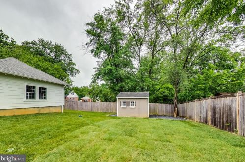 10706 Blossom Ln, Silver Spring MD 20903-1001 exterior