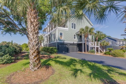 2307 Palm Blvd, Isle Of Palms SC  29451-2351 exterior