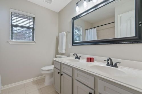 130 Evangeline Oaks Cir, Conroe TX  77384-5010 exterior