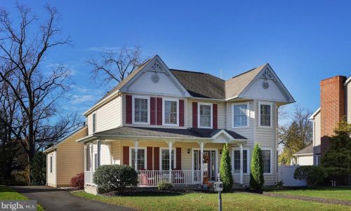16 Emily Ct, Trenton, NJ 08691-1306