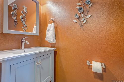 19643 Holw Crk Dr, Parker CO 80134-4754 exterior