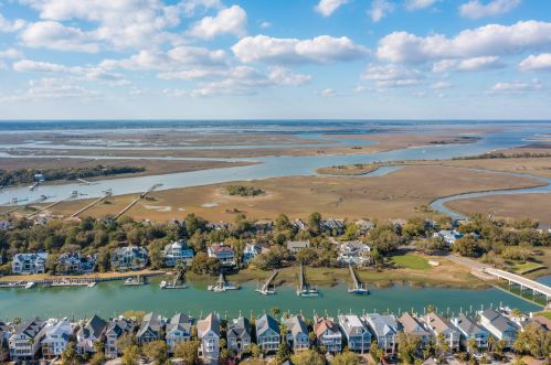 55 Waterway Island Dr, Isle Of Palms SC  29451-2728 exterior