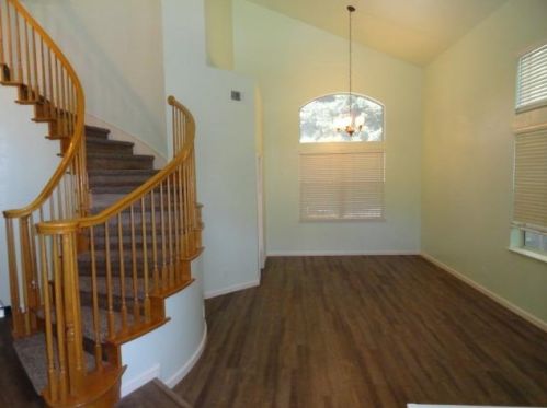 1151 Joseph Ct, Ripon, CA 95366-3109