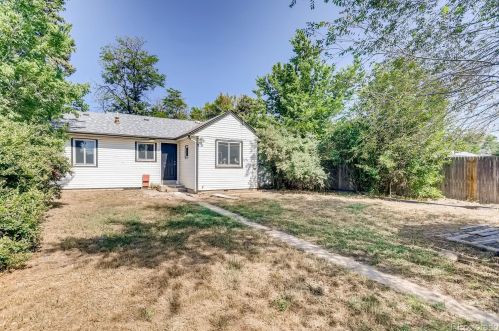 2365 Fulton St, Denver CO  80010-1130 exterior