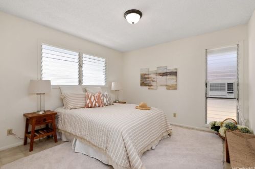 1434 Ihiloa Loop, Honolulu HI  96821-1347 exterior