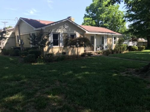 205 Barbara Dr, Caruth, MO 63857-3201