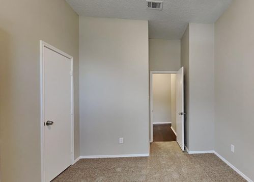 1031 Streamside Dr, Cedar Hill TX 75104-6221 exterior