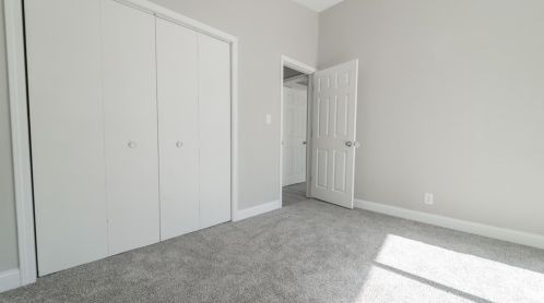 3900 34th Ct, Hobart, IN 46342-1401