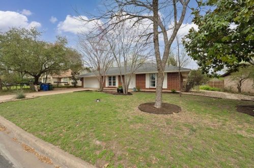 2608 Dunbarton Dr, Austin TX  78723-2233 exterior