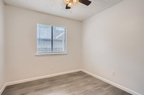 718 Dulwich St, Austin TX  78748-6512 exterior