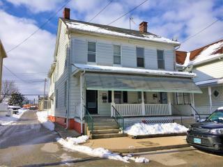 408 Walnut St, Hanover PA  17331-2538 exterior