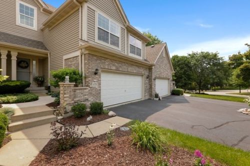 173 River Mist Dr, Oswego, IL 60543-8361