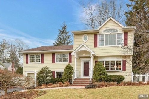 492 Northern Pkwy, Ridgewood, NJ 07450-1721